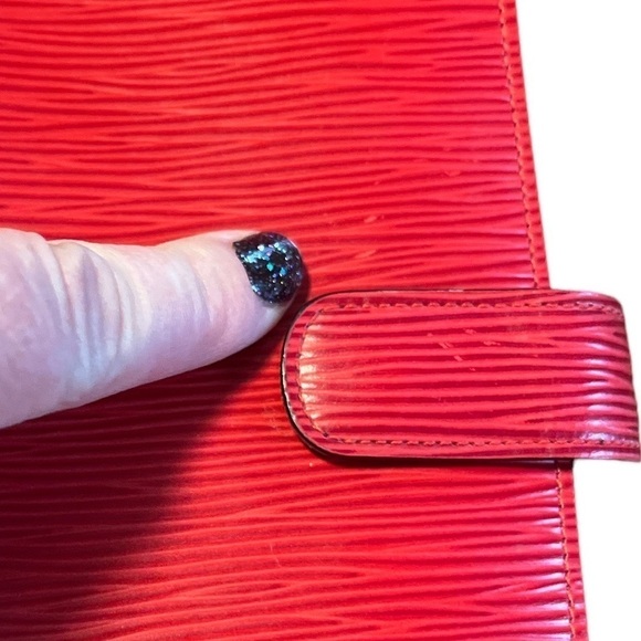 Louis Vuitton EPI Red Leather Agenda MM (Medium size) - Picture 12 of 16